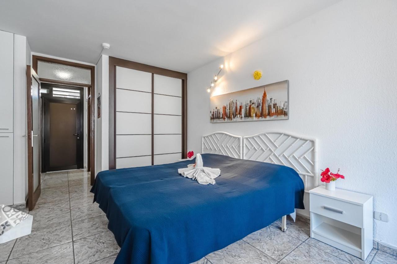 Olympia Apartments Playa de las Américas Dış mekan fotoğraf